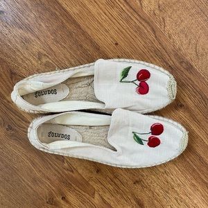NWT Soludos cherry 🍒 espadrille size 40